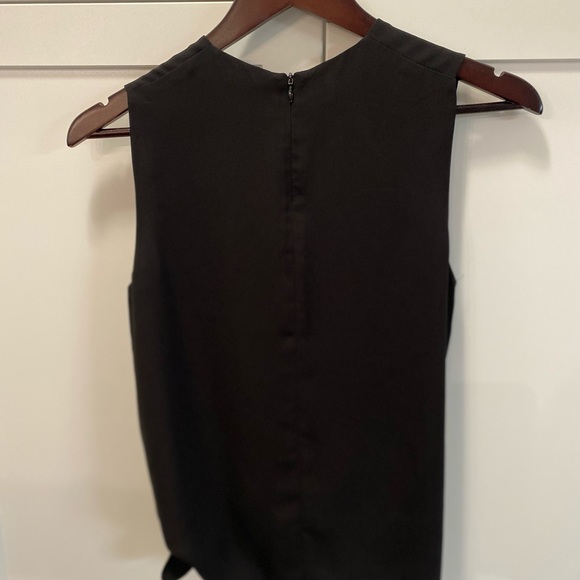 Aritzia Babaton front tie top - Picture 5 of 5